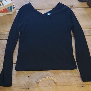 Old Navy Black Long Sleeve V-Neck Tee